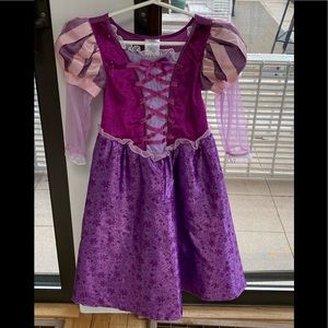 Rapunzel dress costume Disney size 5/6 EUC Tangled
